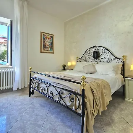 50 Mt Dal Mare Corte Wi-fi E Condizionatore Apartment