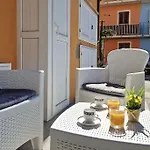 Appartamento 50 Mt Dal Mare Corte Wi-fi E Condizionatore *