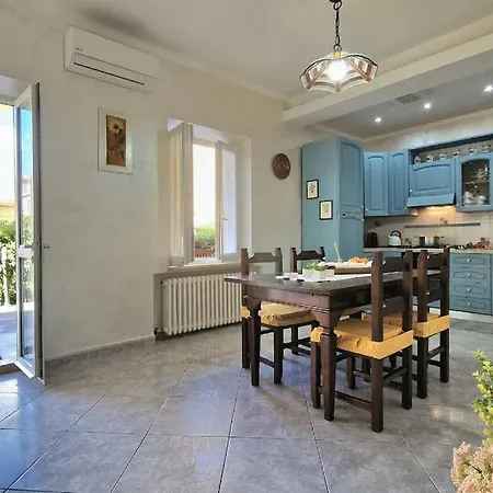50 Mt Dal Mare Corte Wi-fi E Condizionatore Lejlighed