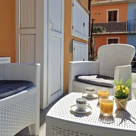 Apartment 50 Mt Dal Mare Corte Wi-fi E Condizionatore *
